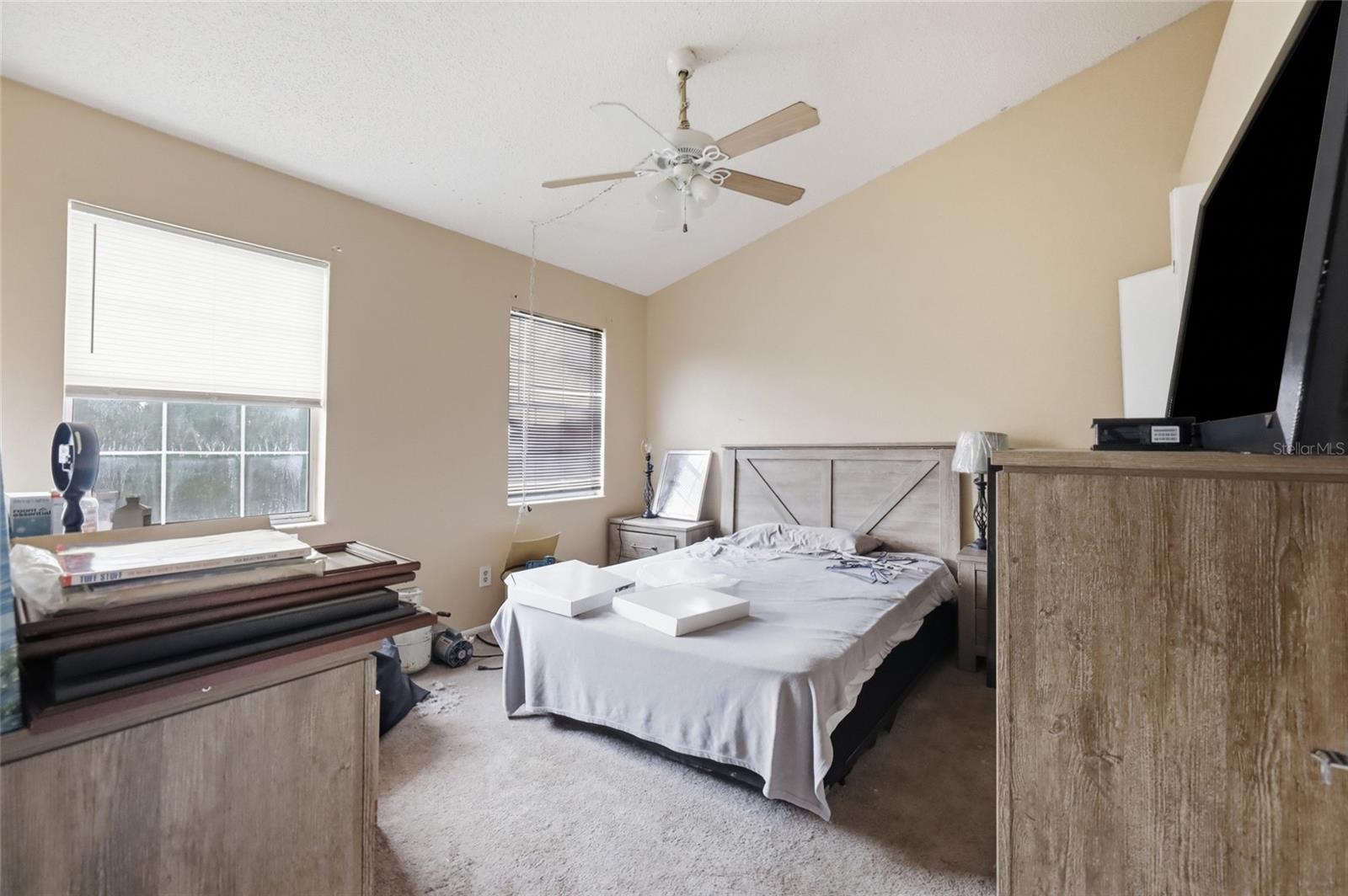 COLONY - Residential