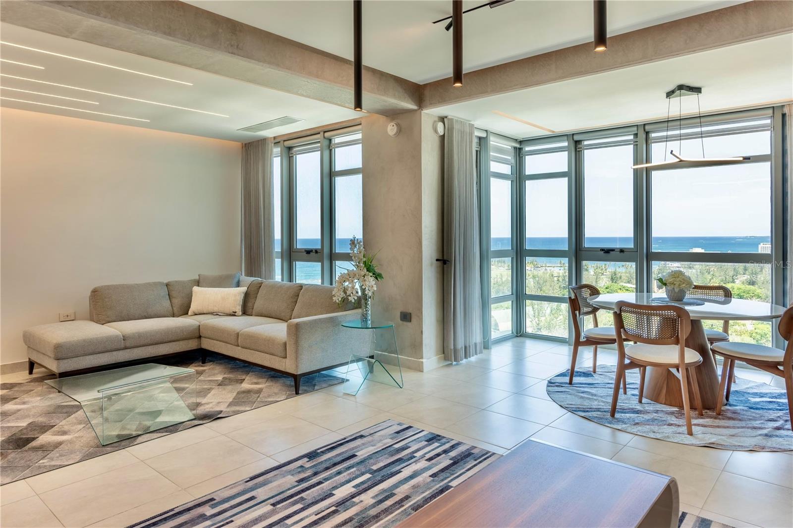 COND. ATLANTIS - Residential