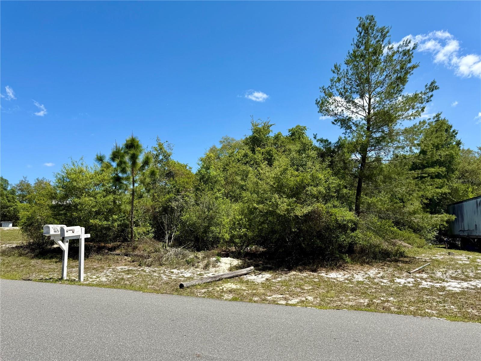 PINE LAKES SOUTH - Land