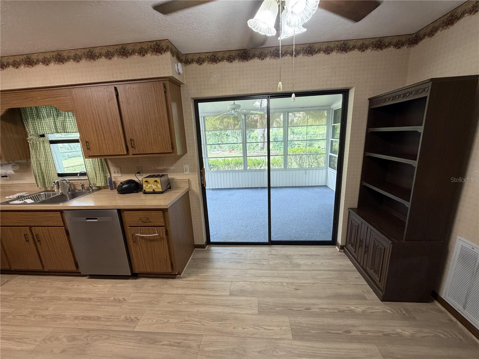 CAROL ESTATES - Residential