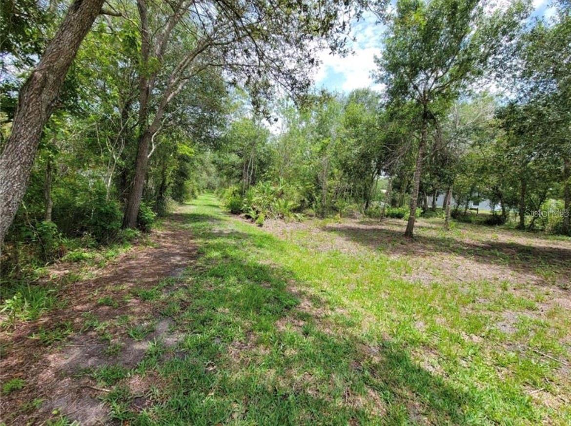 ACREAGE - Land