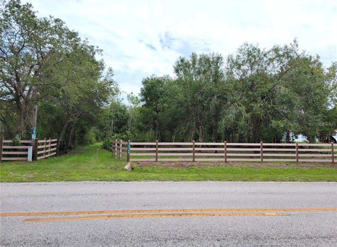 ACREAGE - Land