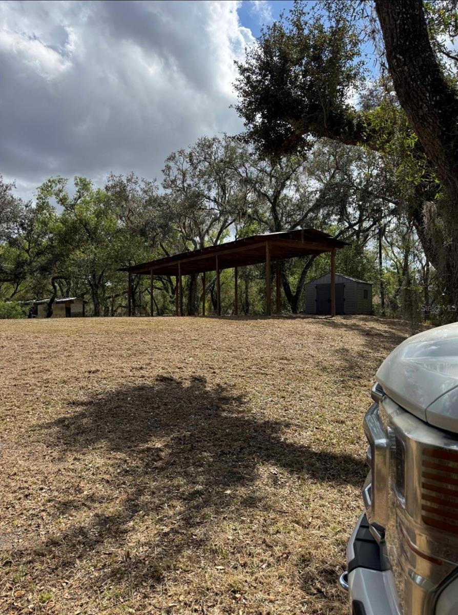 ACREAGE - Land