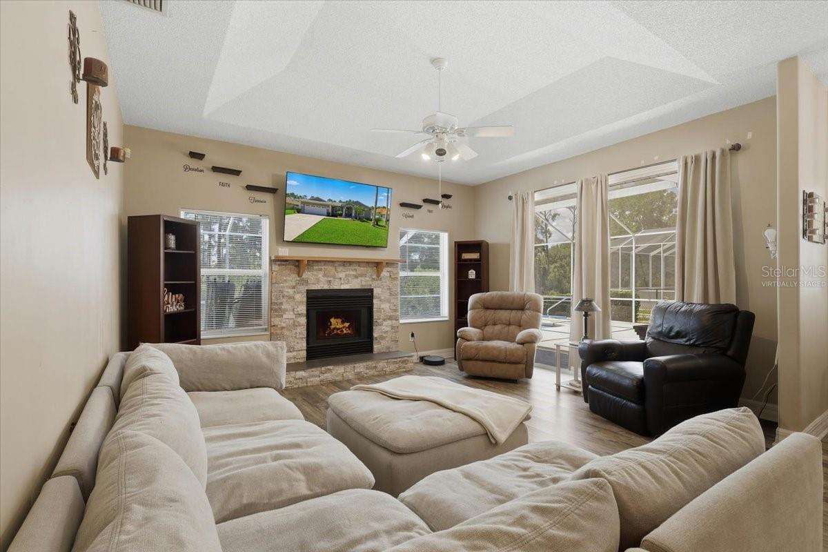 DEERWOOD REP BLK 20 PINE LAKES GOLF COURSE - Residential