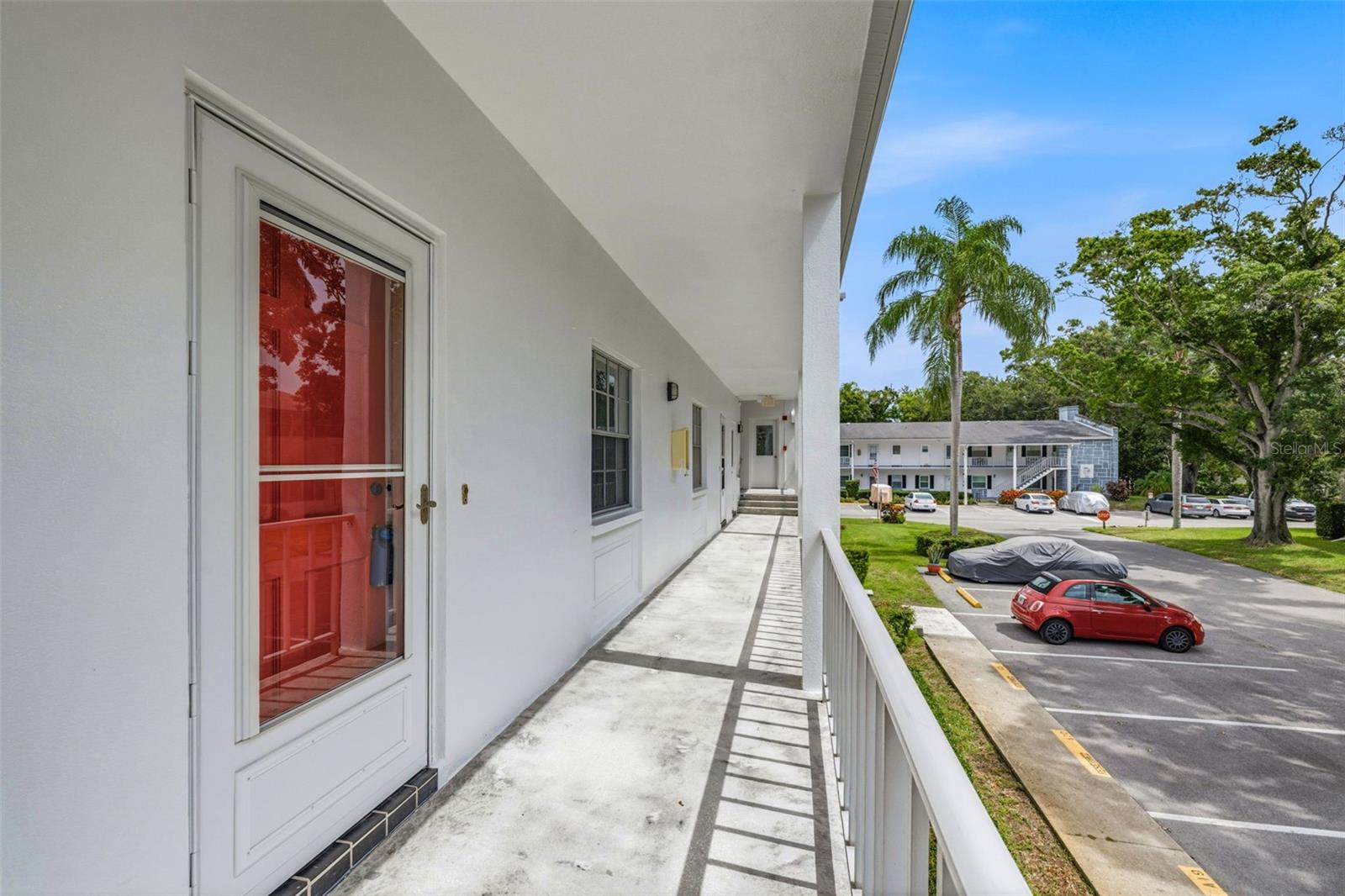 DOUGLAS ARMS - Residential