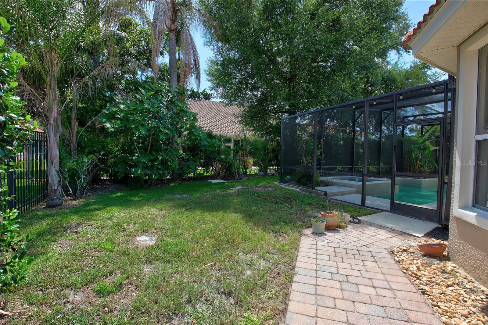 HIDDEN COVE - Residential