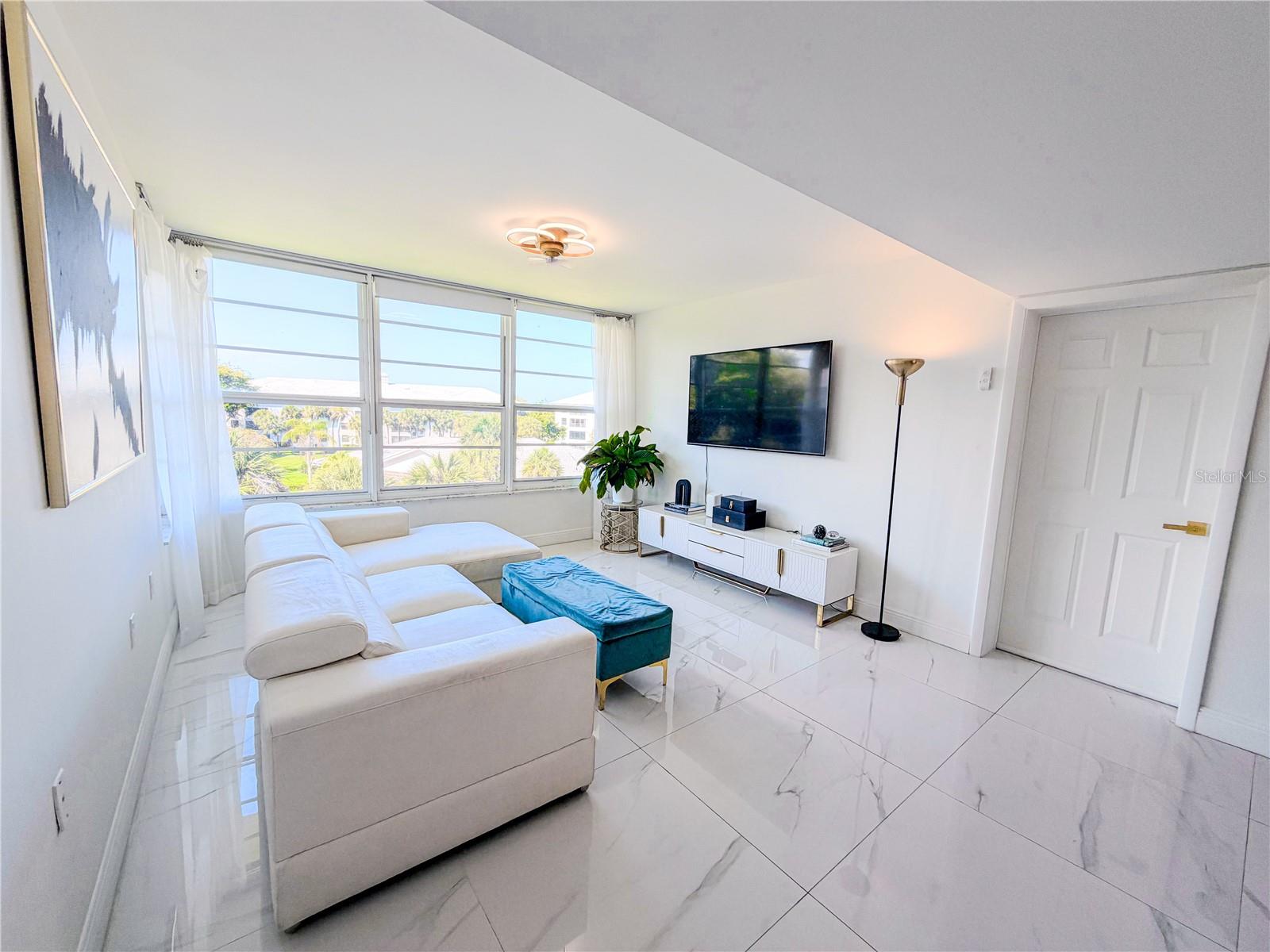 WHITEHALL CONDO 01-14 - Residential Lease