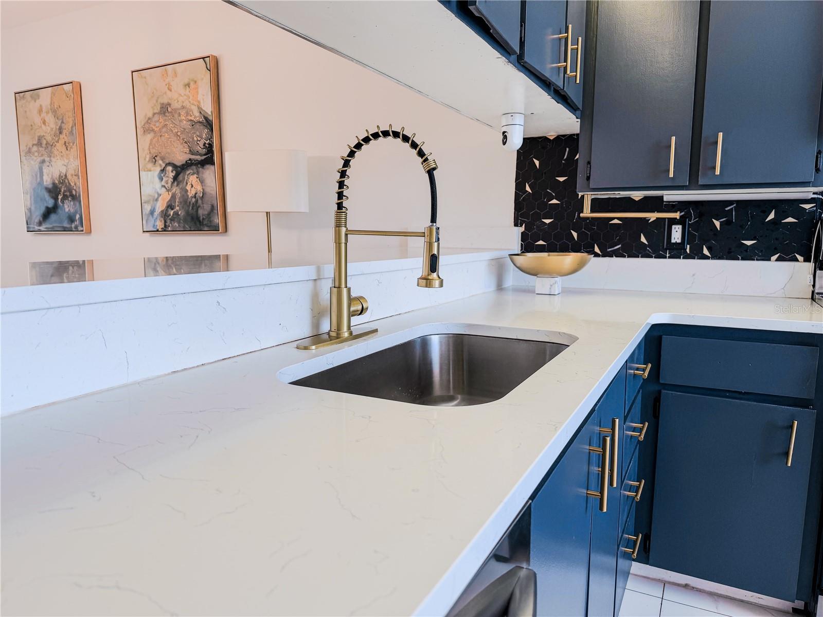 WHITEHALL CONDO 01-14 - Residential Lease