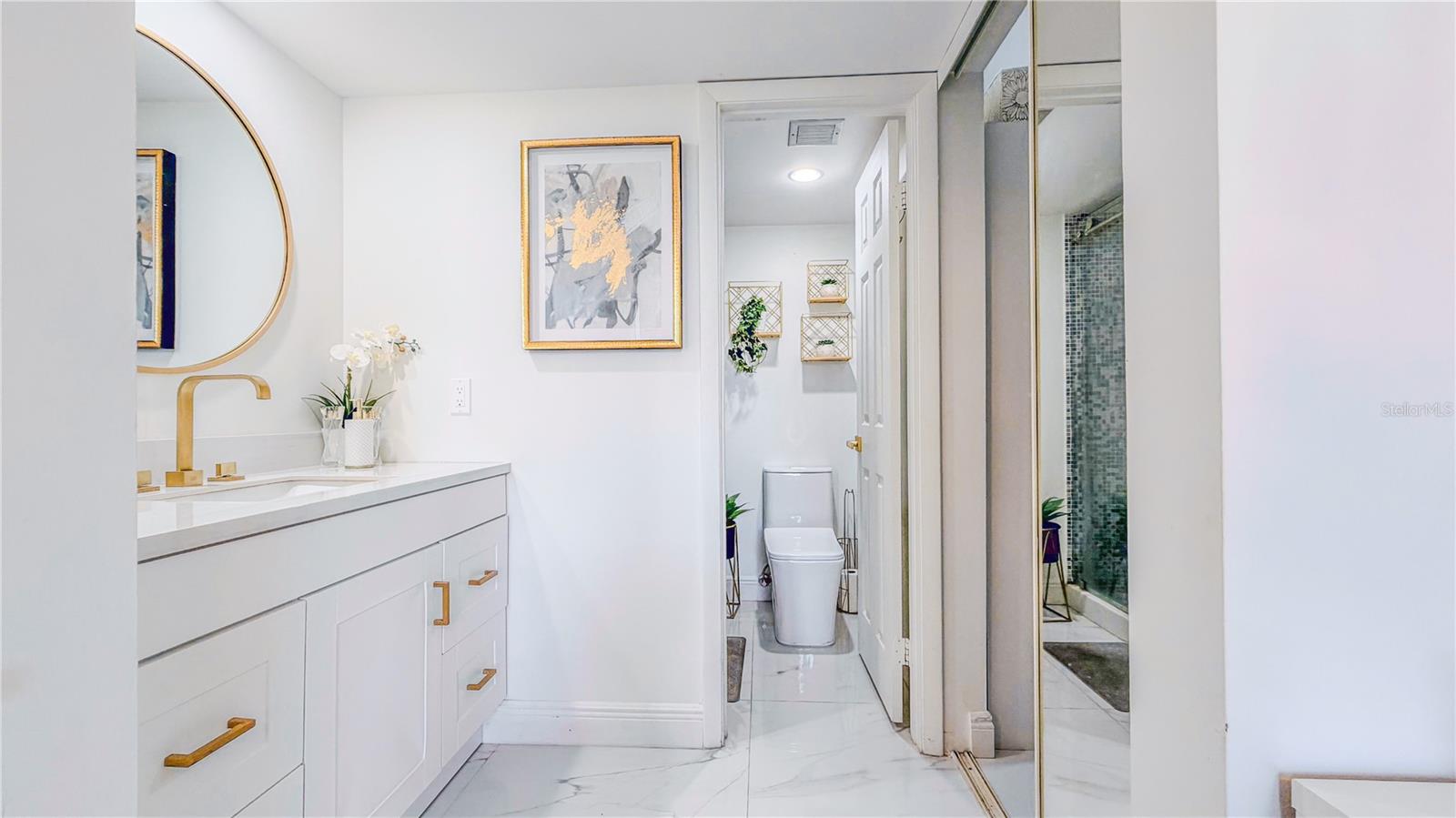 WHITEHALL CONDO 01-14 - Residential Lease