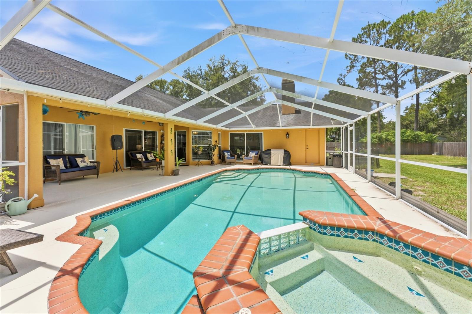 HOLLY LAKE ESTATES - Residential