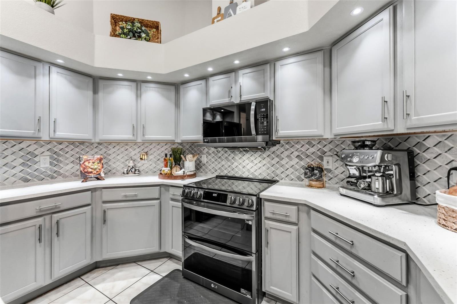 HOLLY LAKE ESTATES - Residential