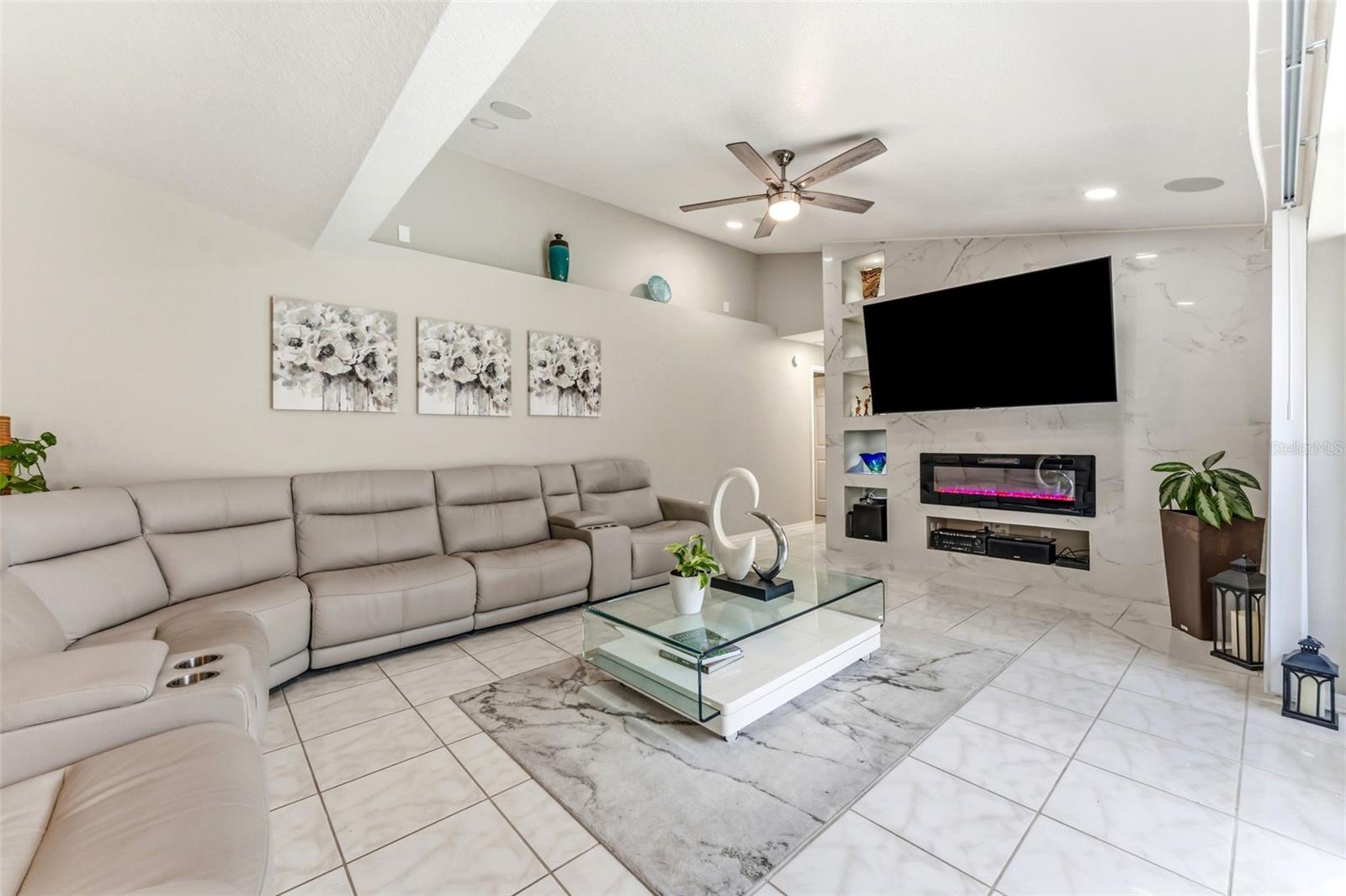 HOLLY LAKE ESTATES - Residential