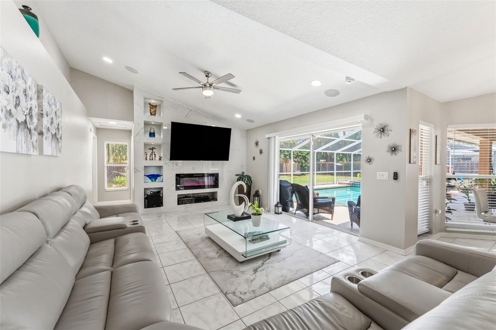 HOLLY LAKE ESTATES - Residential
