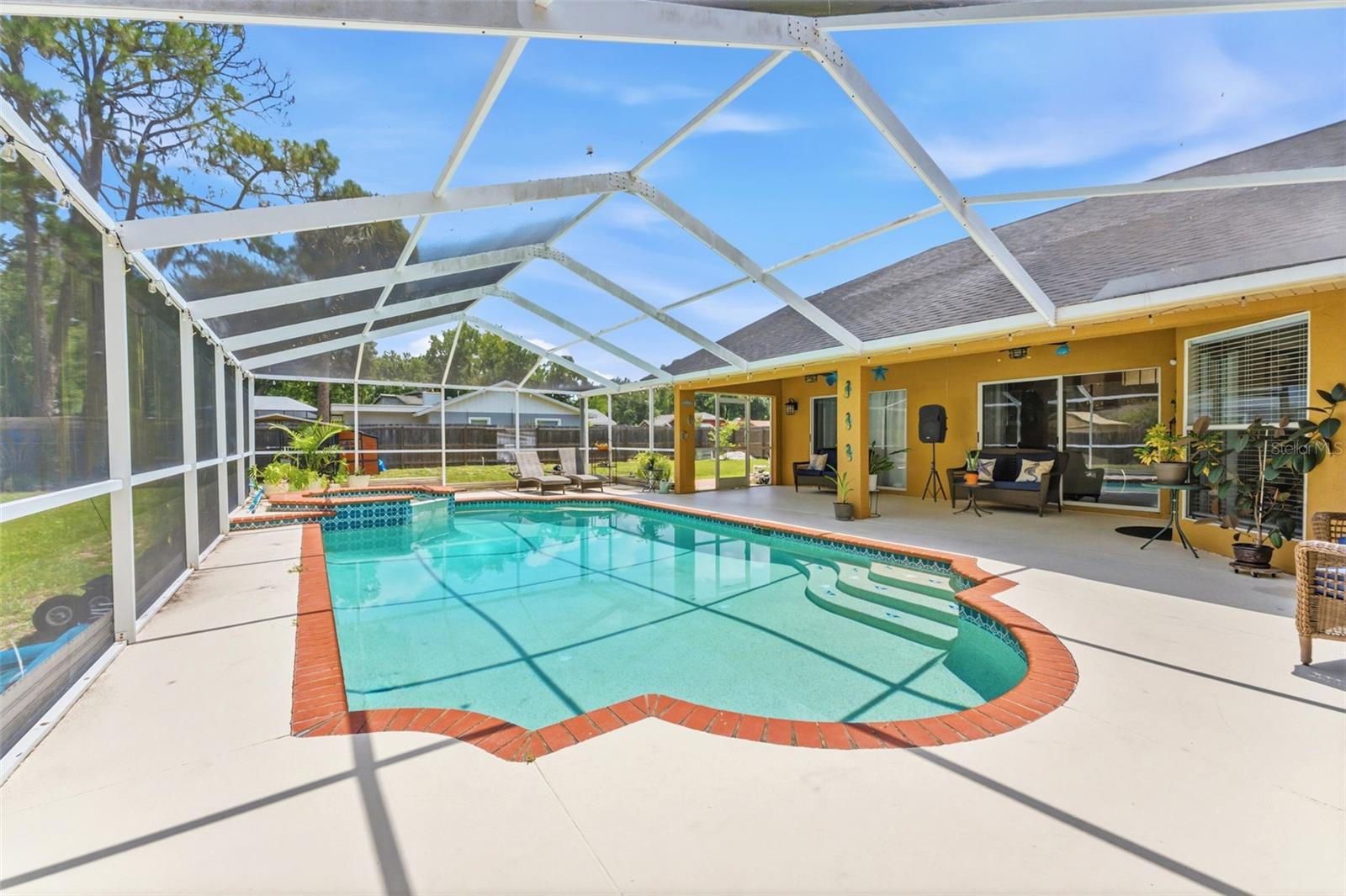 HOLLY LAKE ESTATES - Residential