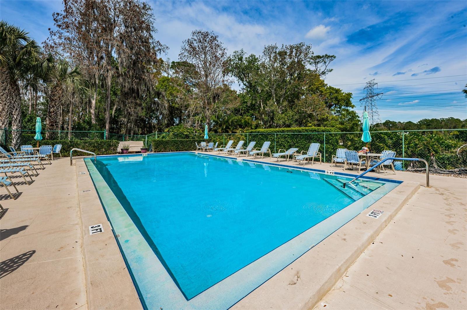 EAST LAKE WOODLANDS PINEWINDS - Residential