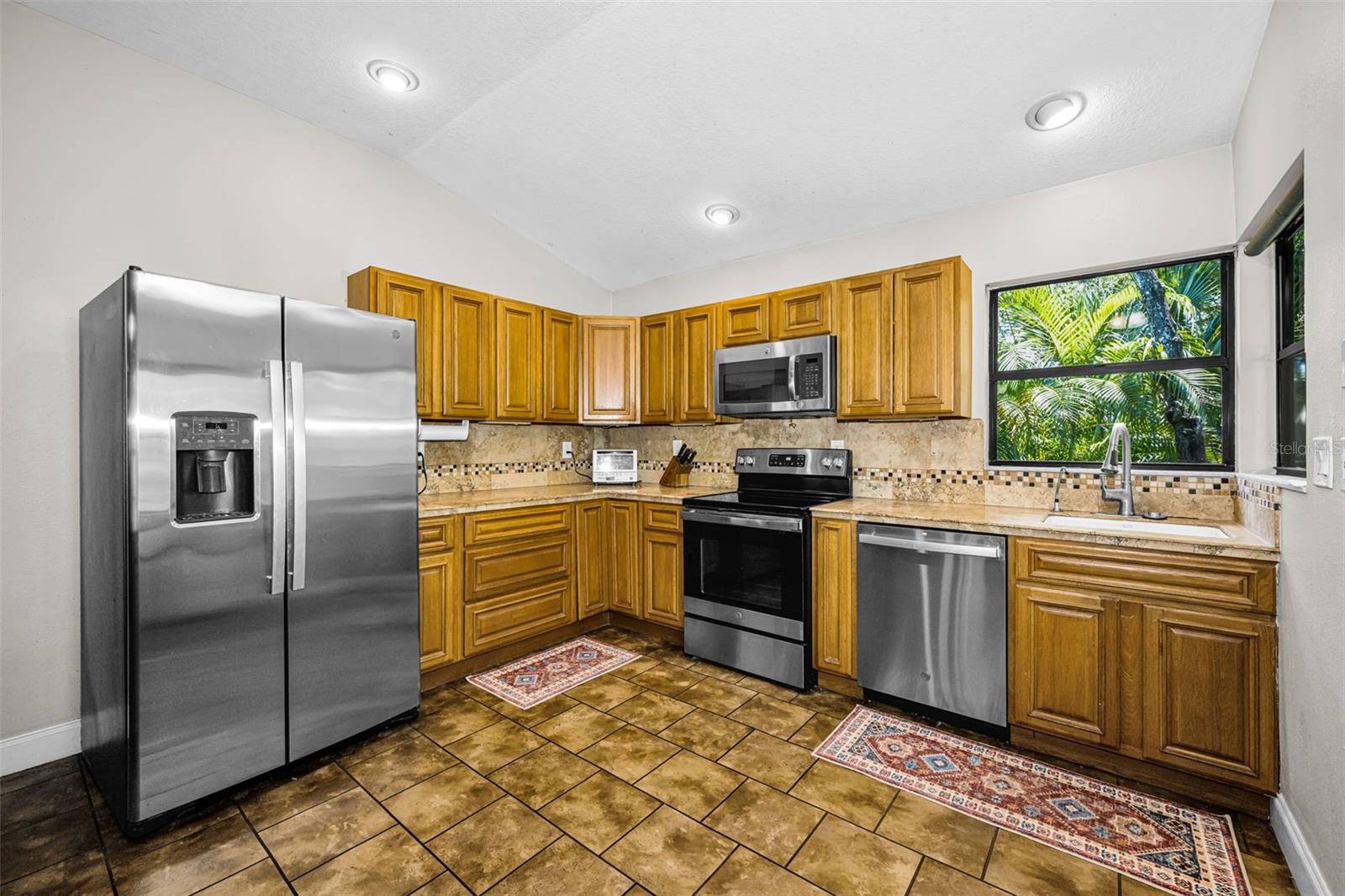 EAST LAKE WOODLANDS PINEWINDS - Residential