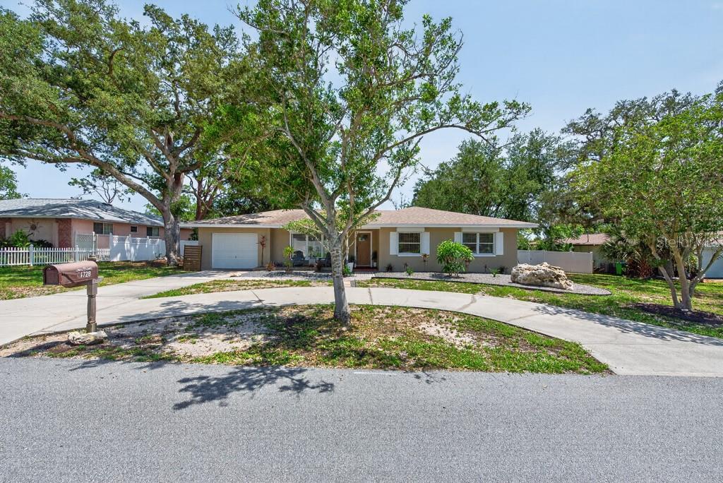 BAYVIEW ESTATES OF INDIAN ROCKS 5TH ADD - Residential