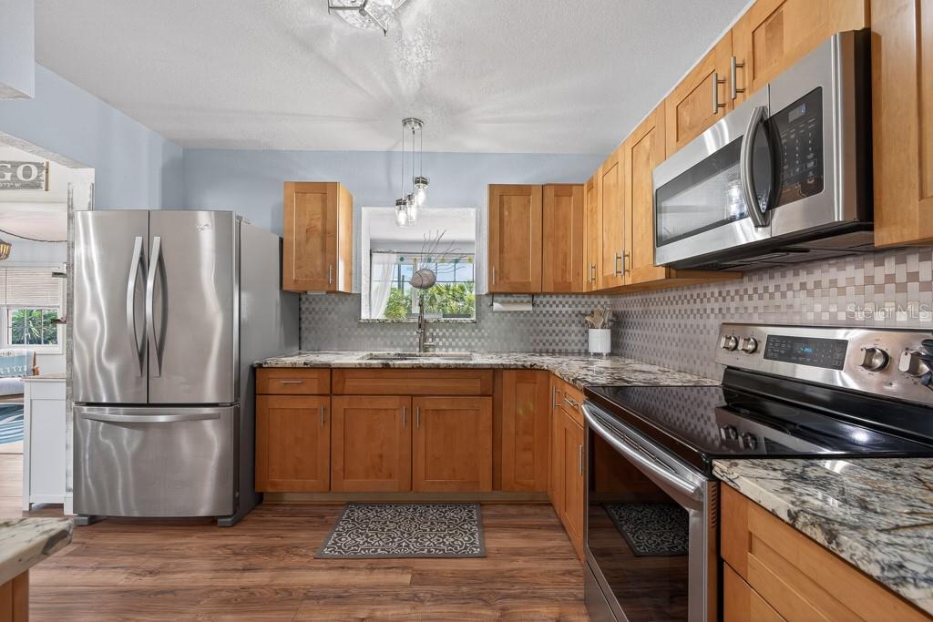 BAYVIEW ESTATES OF INDIAN ROCKS 5TH ADD - Residential