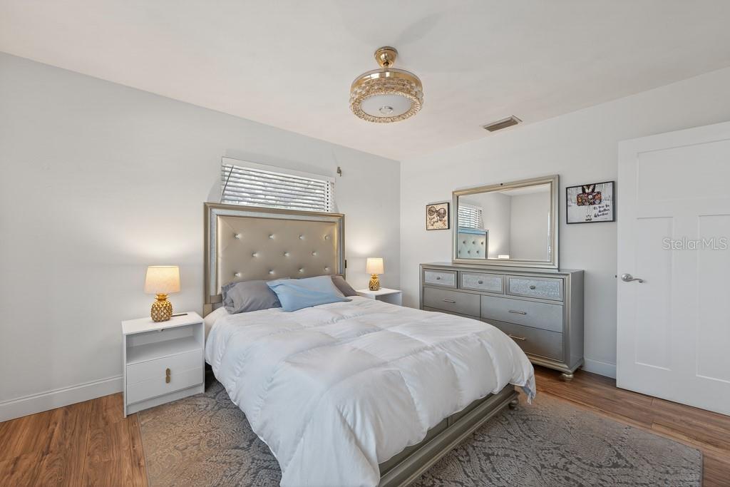 BAYVIEW ESTATES OF INDIAN ROCKS 5TH ADD - Residential