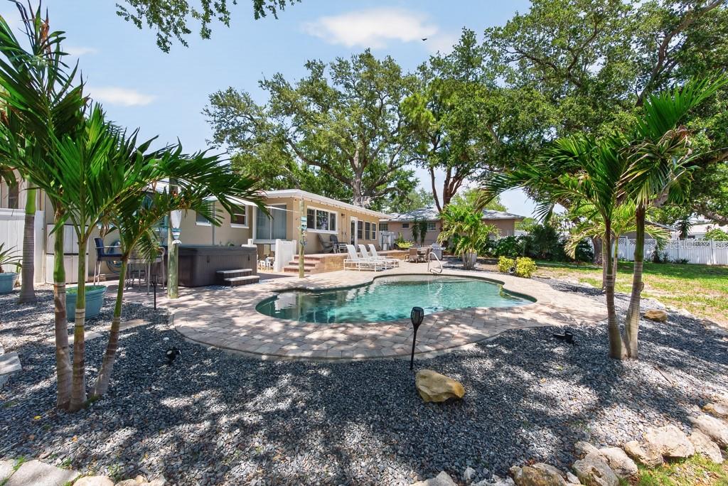 BAYVIEW ESTATES OF INDIAN ROCKS 5TH ADD - Residential