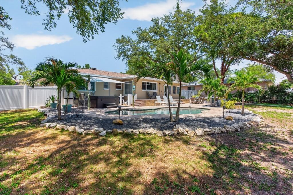 BAYVIEW ESTATES OF INDIAN ROCKS 5TH ADD - Residential