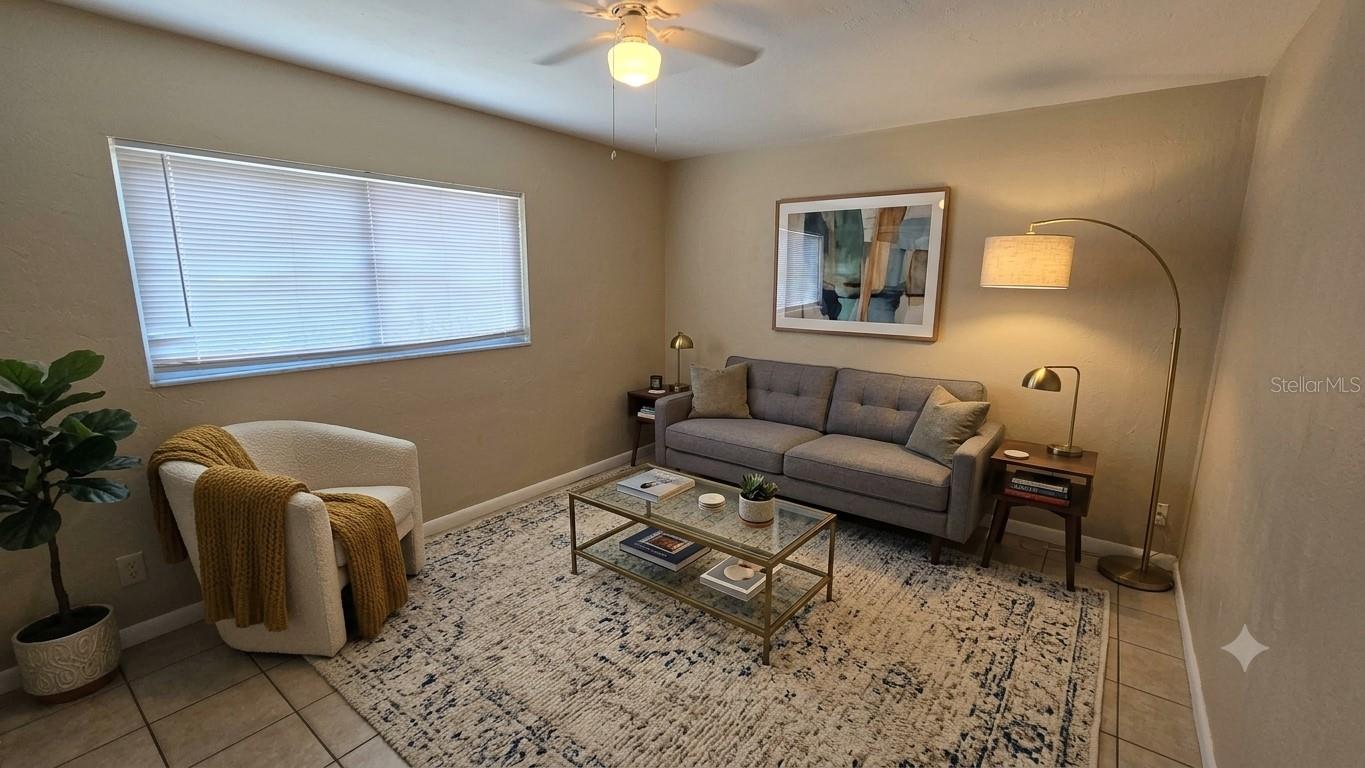 SUNSHINE PARK - Residential Lease