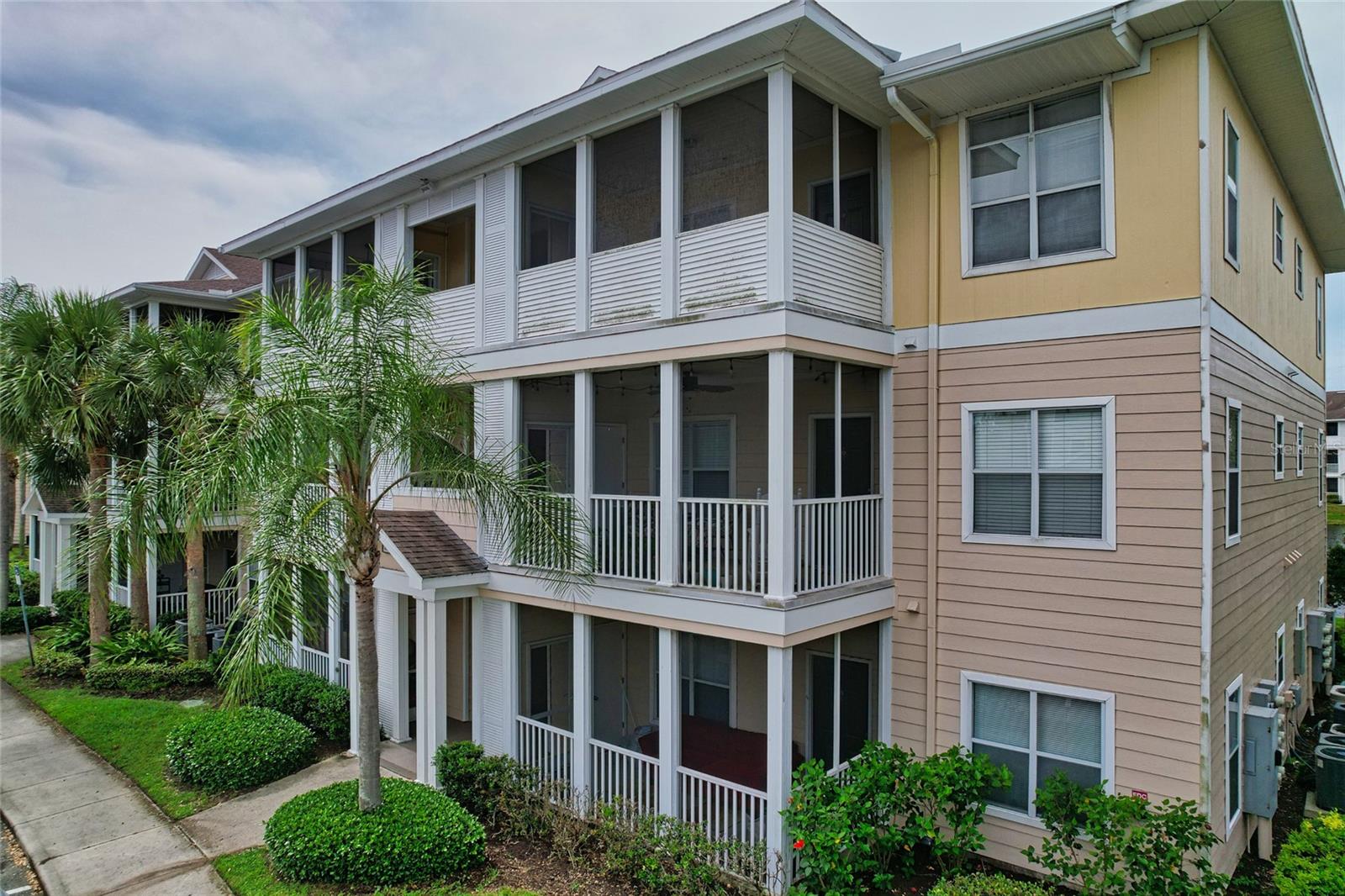 THE PALMS OF CORTEZ - Residential