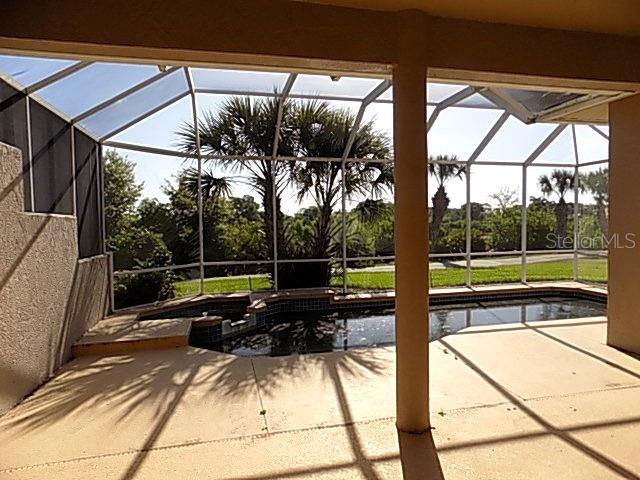 HERITAGE OAKS GOLF & COUNTRY CLUB - Residential