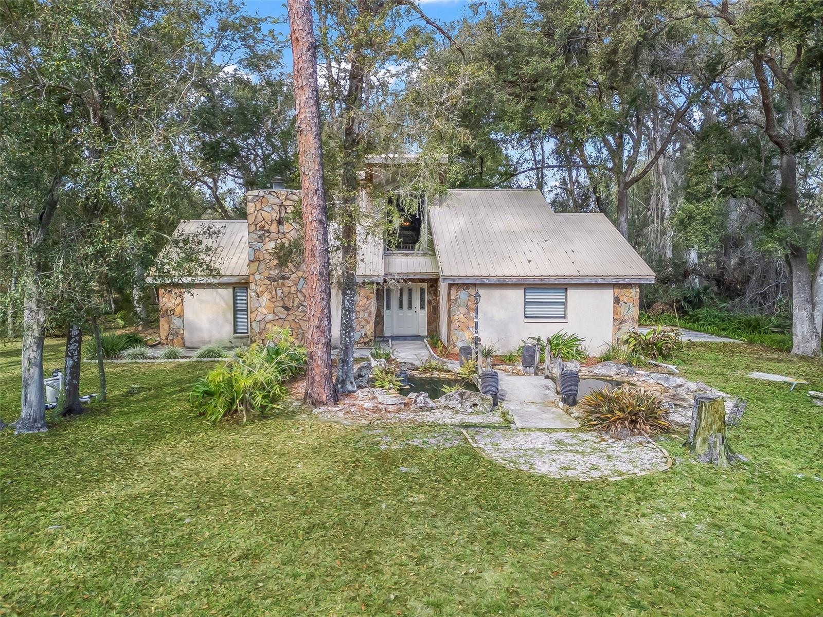 ROYAL OAKS RETREATS - Residential