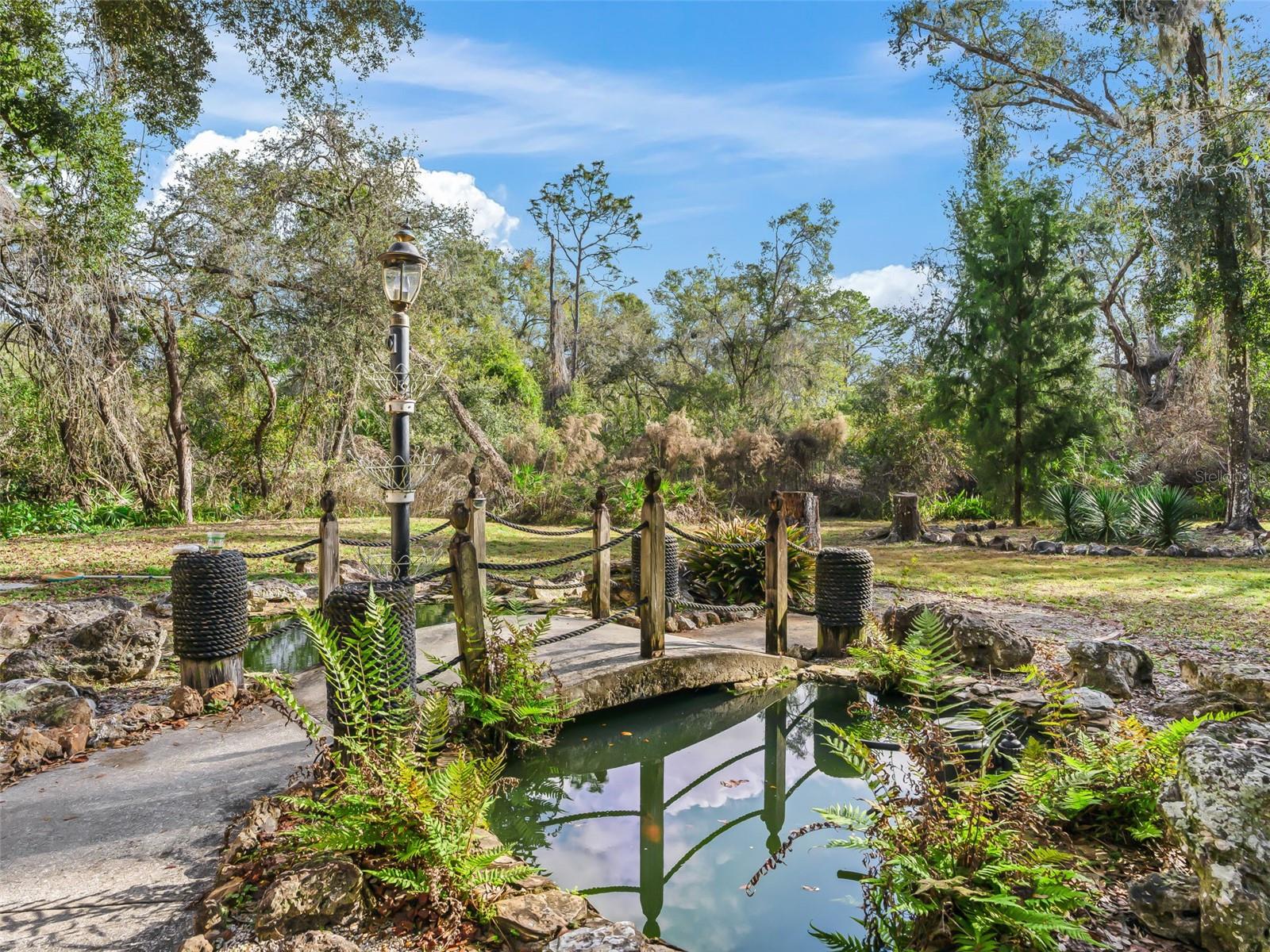 ROYAL OAKS RETREATS - Residential