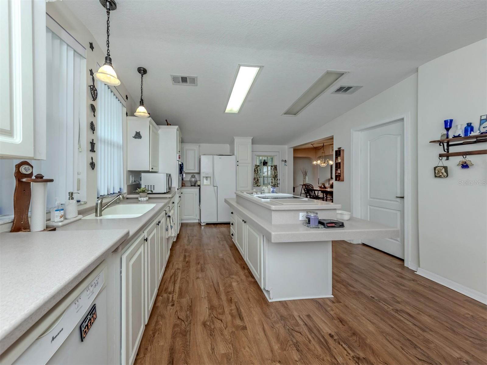 RIVERWALK MHP CO-OP - Residential