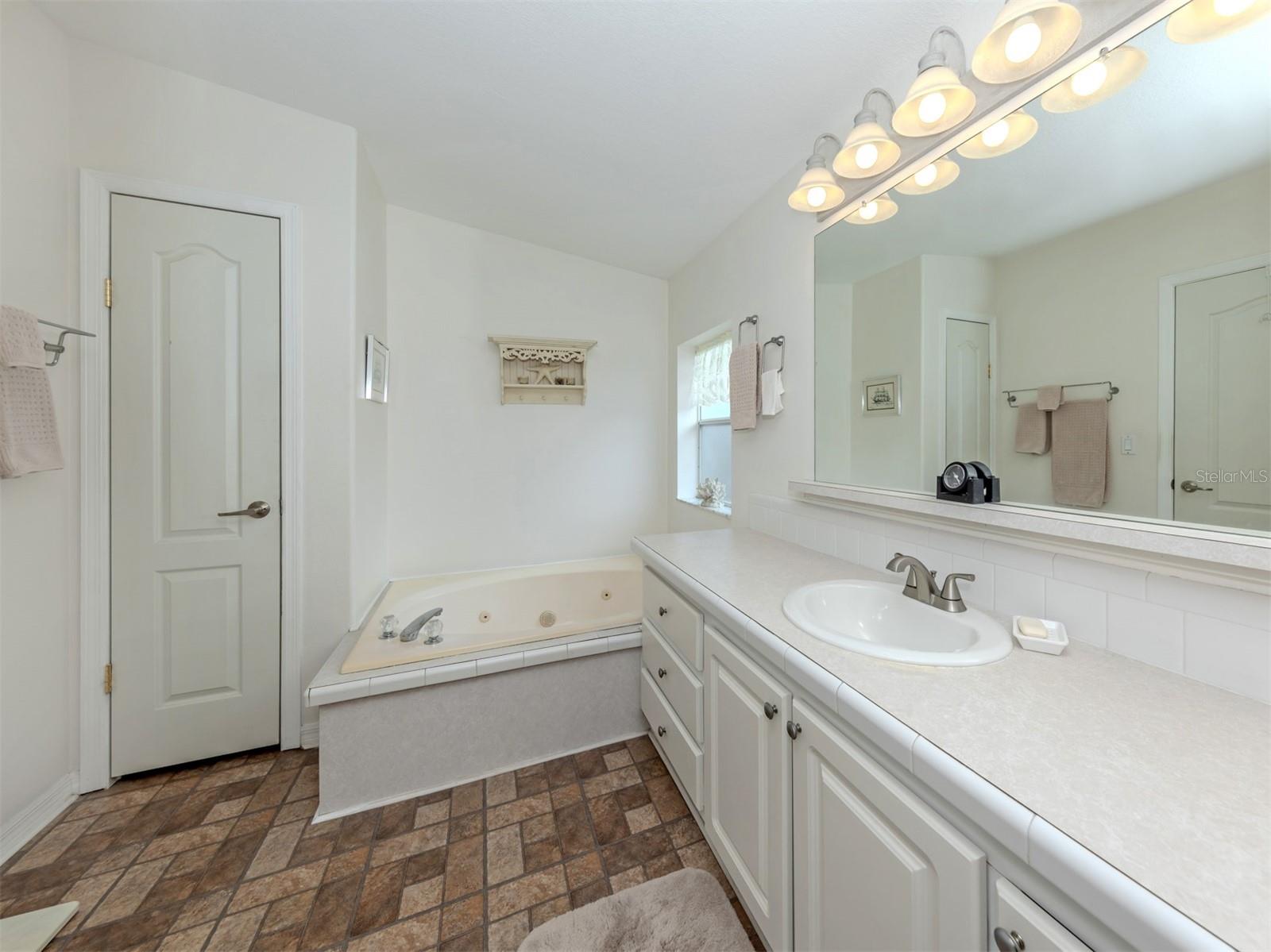 RIVERWALK MHP CO-OP - Residential