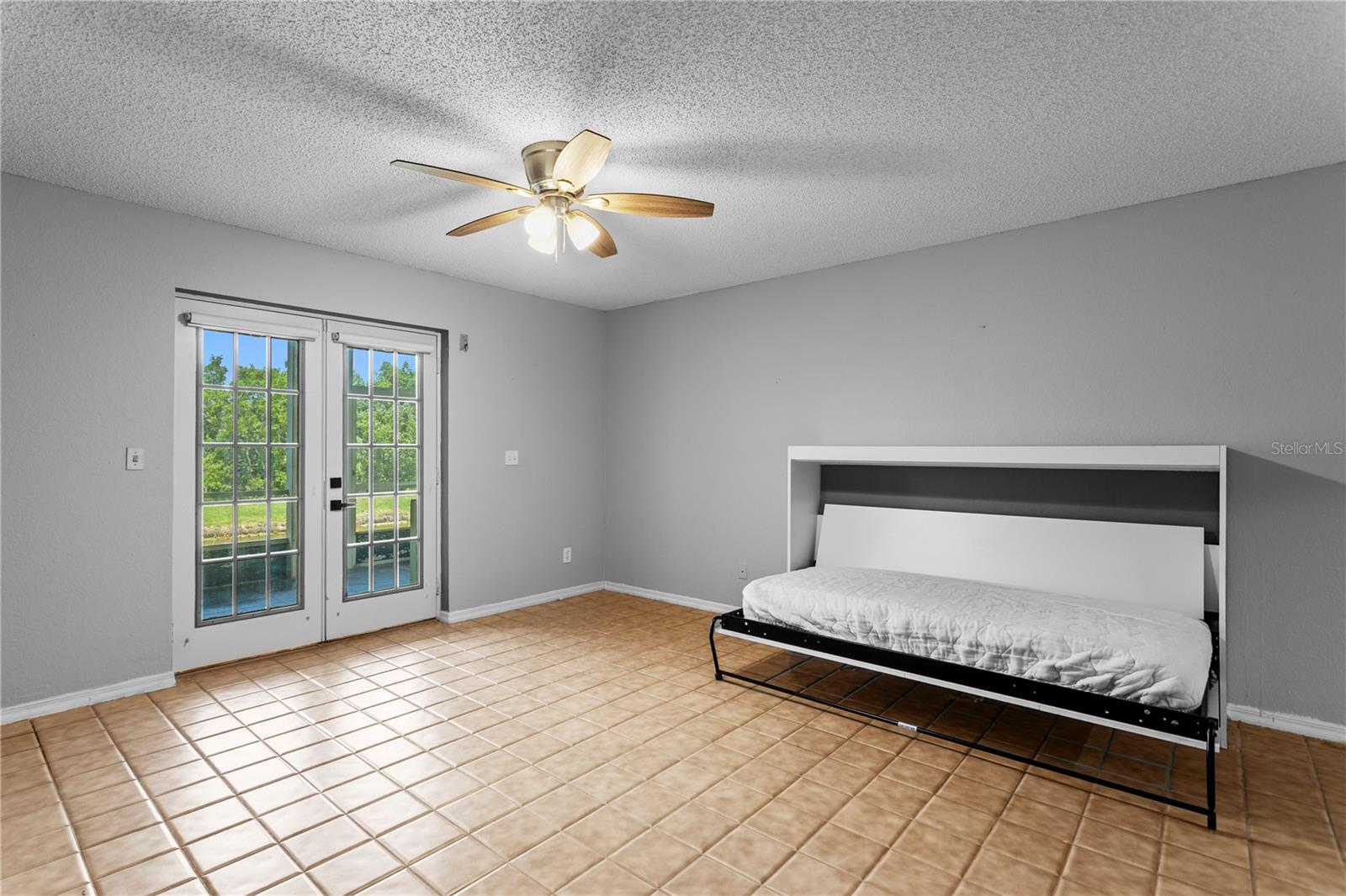 TARA CAY III - Residential