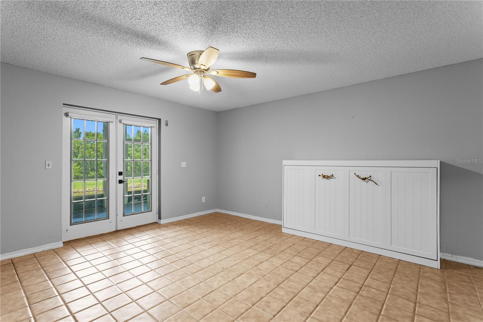 TARA CAY III - Residential