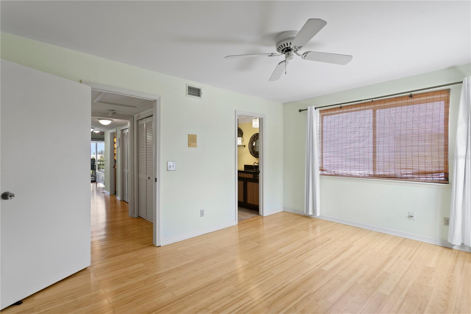 TARA CAY III - Residential