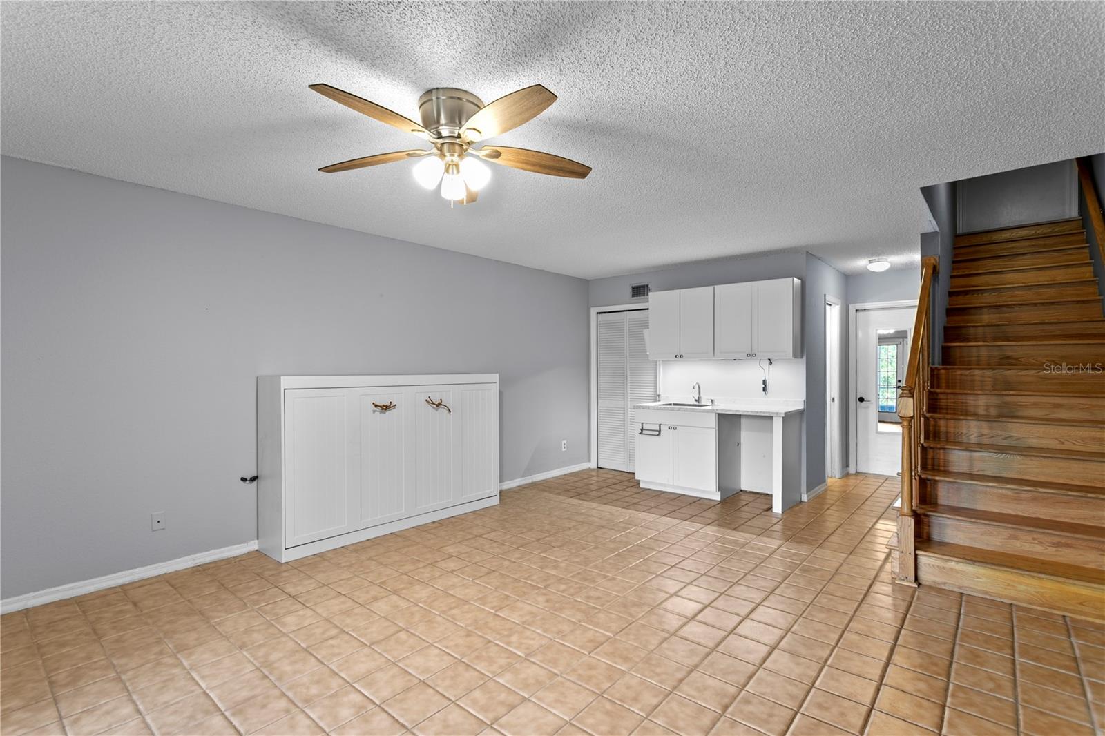 TARA CAY III - Residential