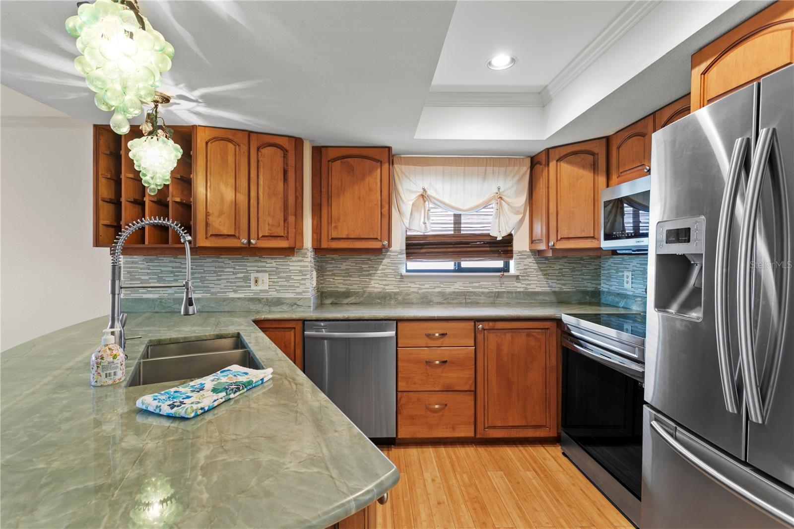 TARA CAY III - Residential