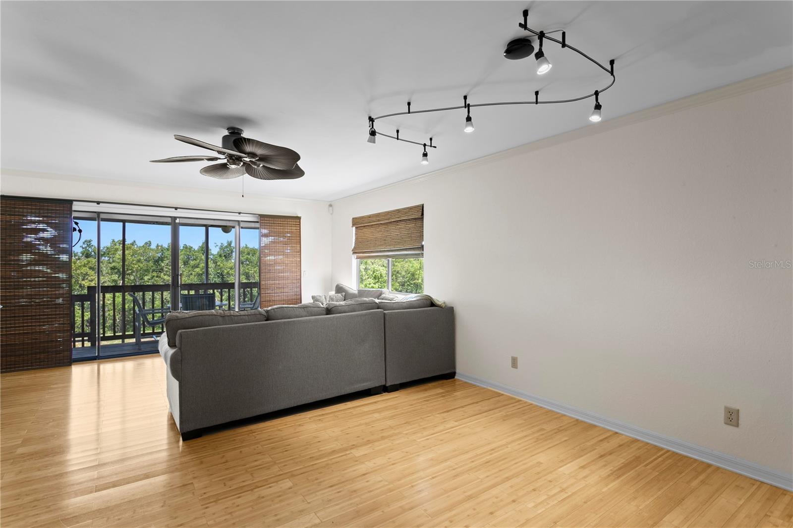 TARA CAY III - Residential