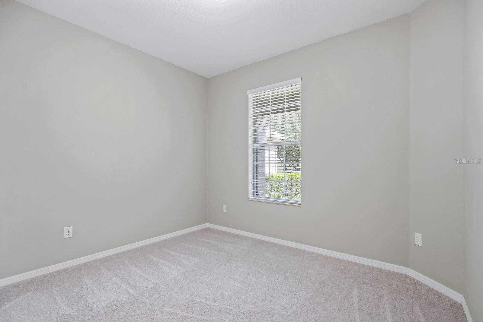 STARLING AT FISHHAWK PH IA - Residential Lease