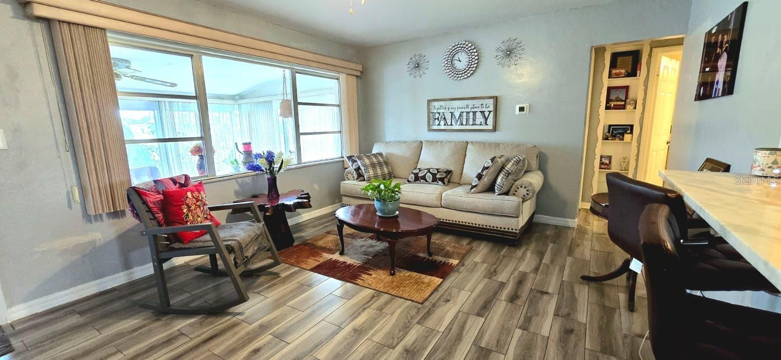 SUN RAY HOMES 01 - Residential