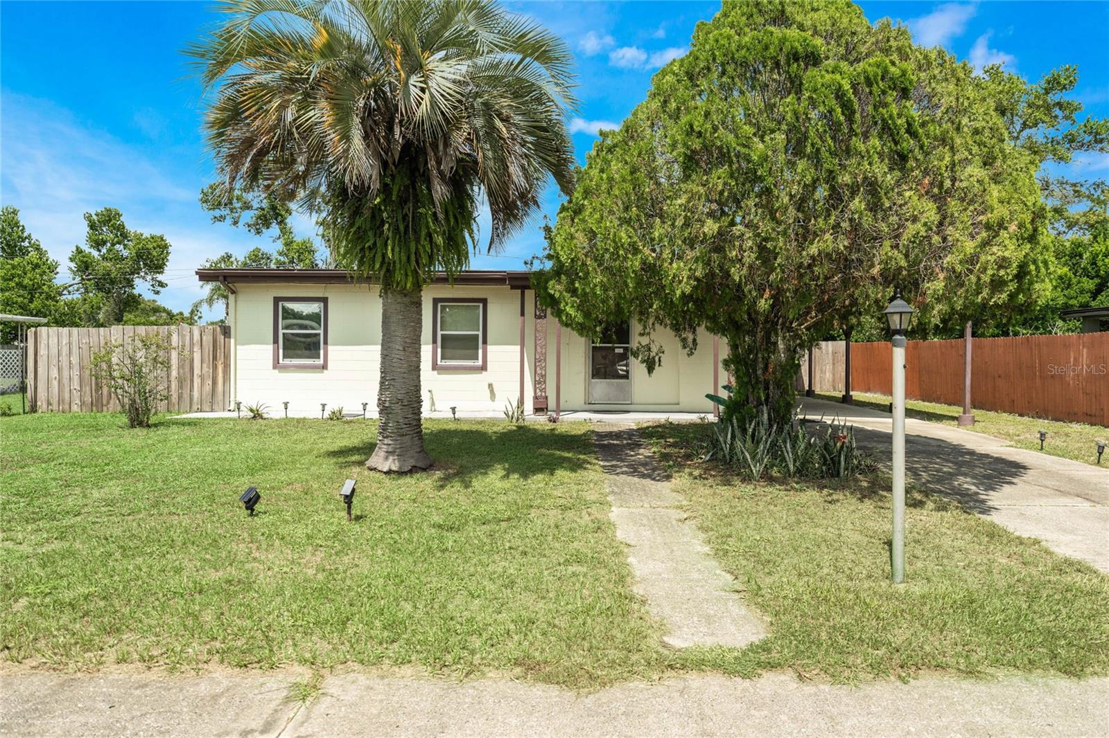 DELTONA LAKES UNIT 24 - Residential