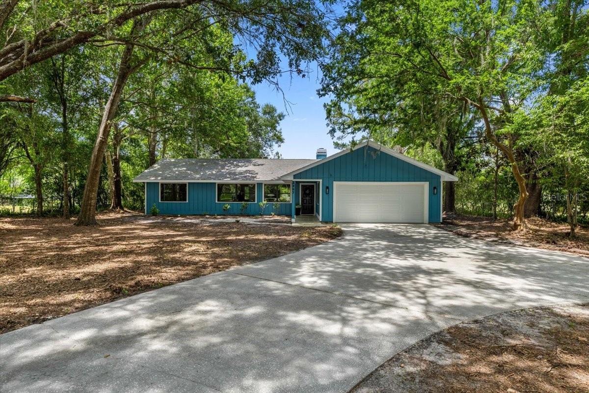 Renovated 3-bedroom, 2-bath lakefront home located in the desirable Seven Lakes Community, just
minutes from downtown Inverness. This move-in ready property features new flooring, fresh interior
paint, an updated kitchen, and two renovated bathrooms. The functional floor plan offers
comfortable living spaces with plenty of natural light and beautiful lake views. The primary suite
includes a renovated private bath, while two additional bedrooms provide space for family, guests,
or a home office. Enjoy peaceful waterfront living from your backyard with opportunities for
fishing, kayaking, or simply relaxing by the water. Conveniently located near shopping, dining,
medical facilities, parks, golf courses, and the Withlacoochee State Trail, this home offers the
perfect combination of waterfront living and everyday convenience. Schedule your private showing
today.