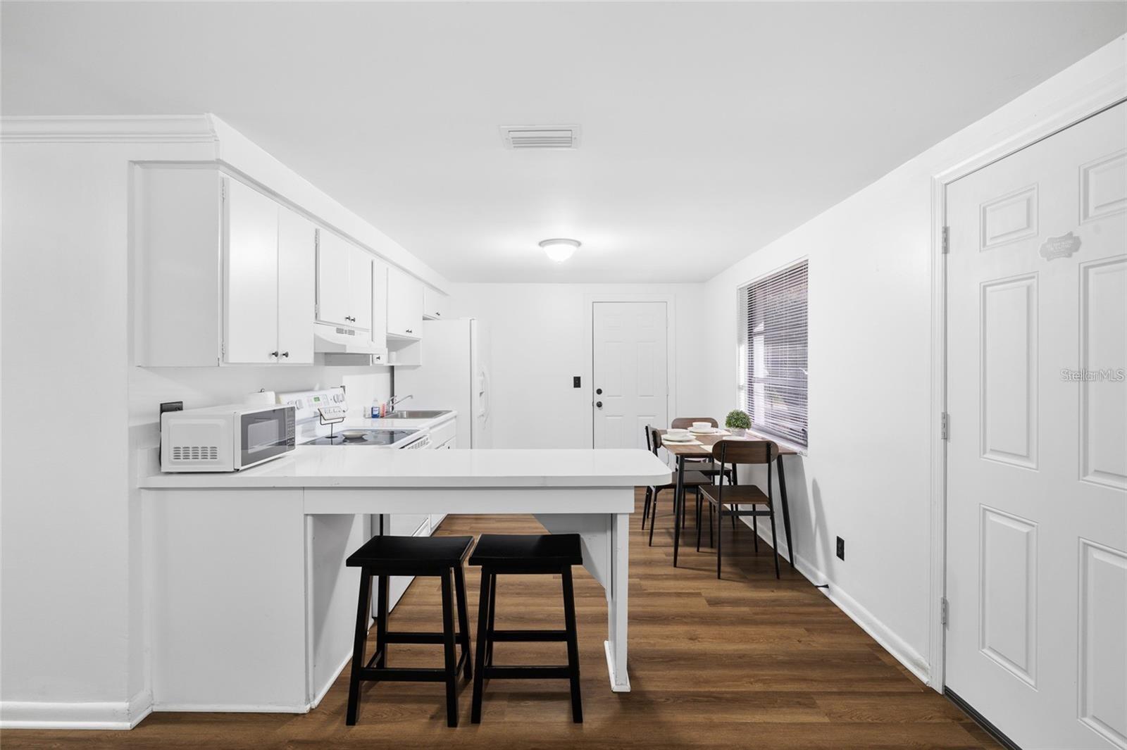BYARS REVISION OF SUNNYLAND AC - Residential Lease