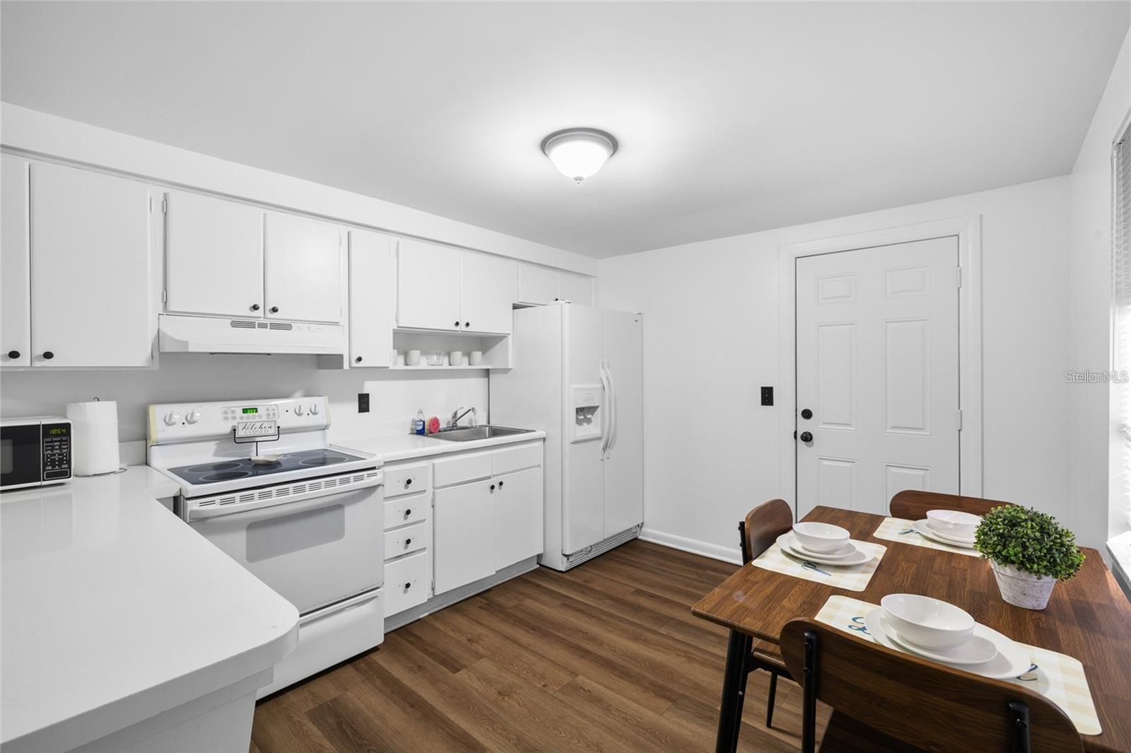BYARS REVISION OF SUNNYLAND AC - Residential Lease