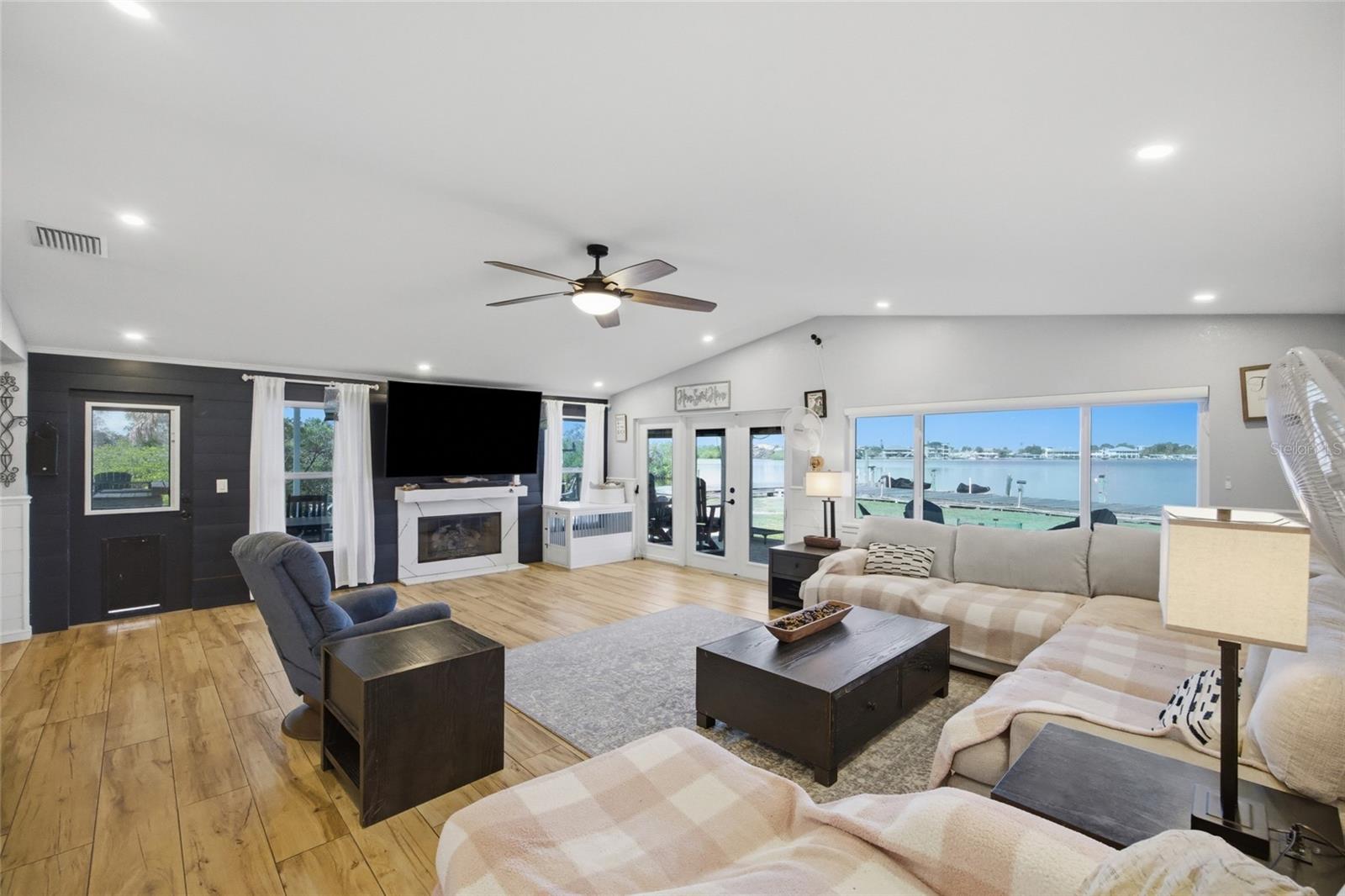 HAYWARD & MILES SUB - Residential