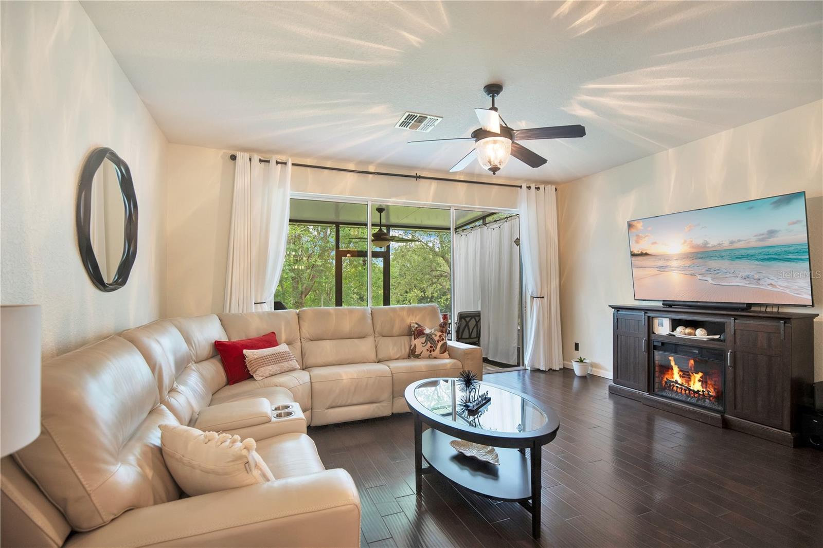 REGENCY OAKS UNIT THREE - Residential