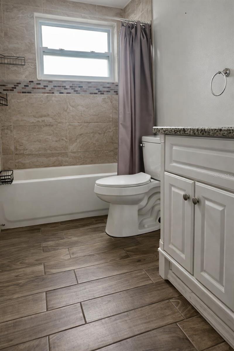 BAYOU MANOR 1ST ADD LOT 37 - Residential