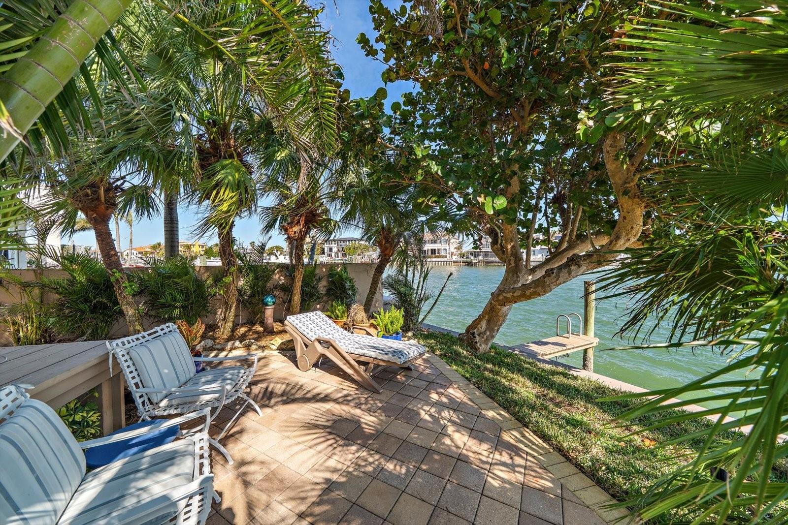 BELLEVUE ESTATES ISLAND 1ST ADD - Residential