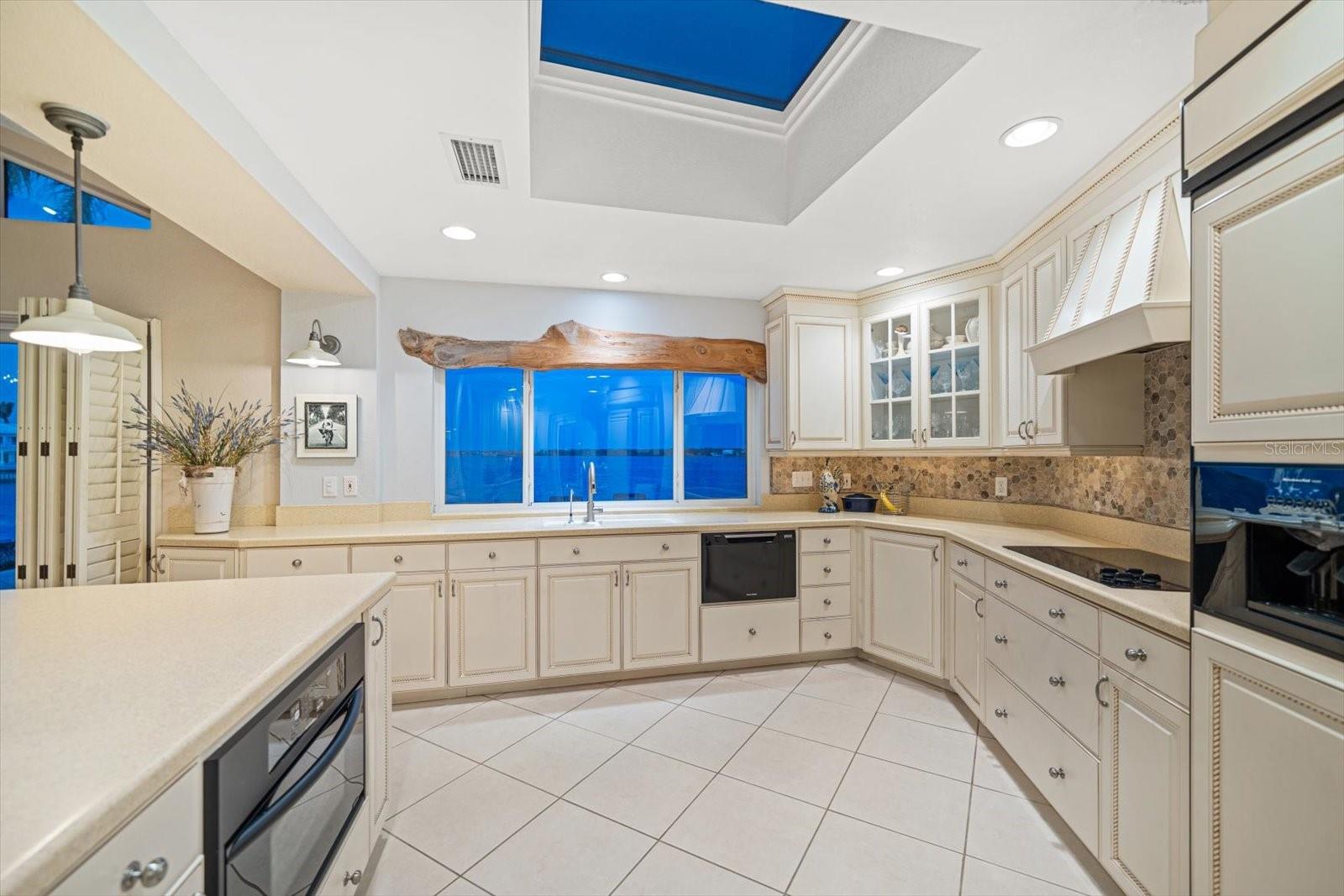 BELLEVUE ESTATES ISLAND 1ST ADD - Residential