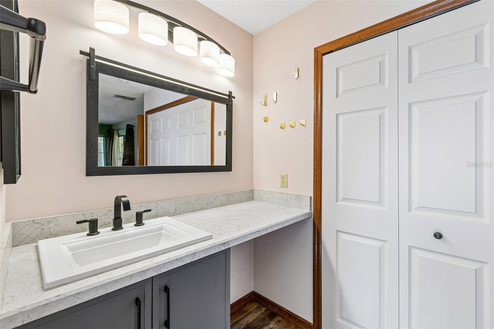 CEDARWOOD VILLAGE 1 - Residential